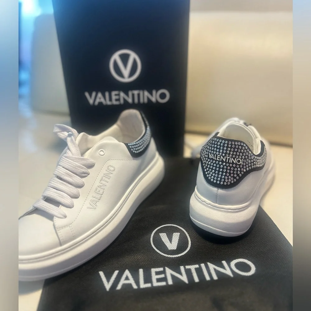 Valentino White Low Top
Sneaker with Rhinestone
Embellishments - Size 9.5 - Picture 2 of 7